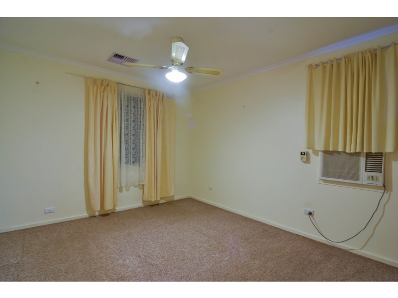 1 Taranaki Crescent, Noarlunga Downs SA 5168