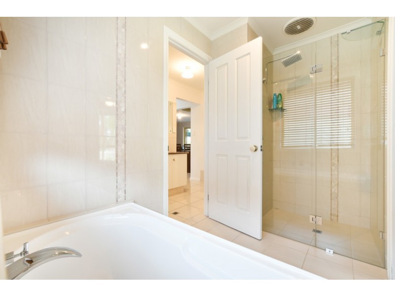 66 Candy Road, Happy Valley SA 5159