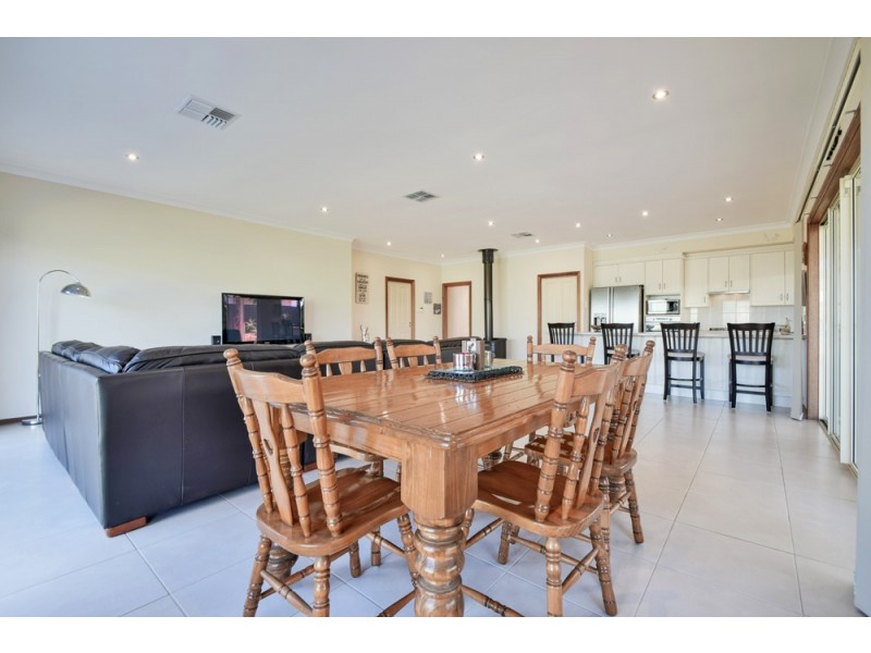 15 Meadow Bank Way, Aldinga Beach SA 5173