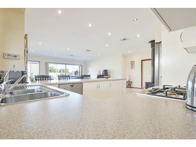 15 Meadow Bank Way, Aldinga Beach SA 5173