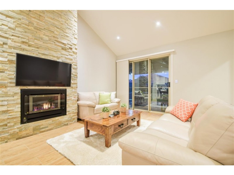 12 Burlington Road, Hallett Cove SA 5158