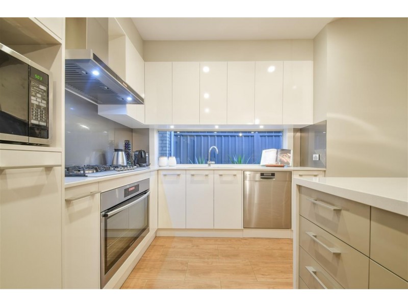 12 Burlington Road, Hallett Cove SA 5158