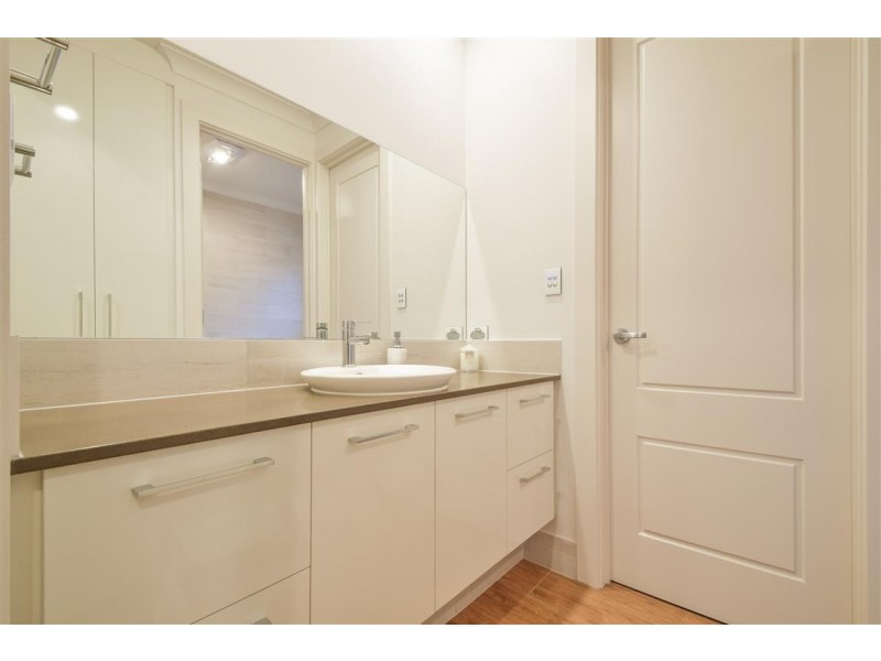 12 Burlington Road, Hallett Cove SA 5158