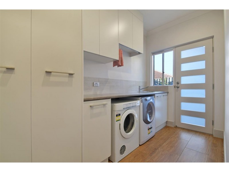 12 Burlington Road, Hallett Cove SA 5158
