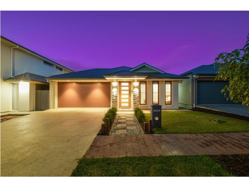 12 Burlington Road, Hallett Cove SA 5158