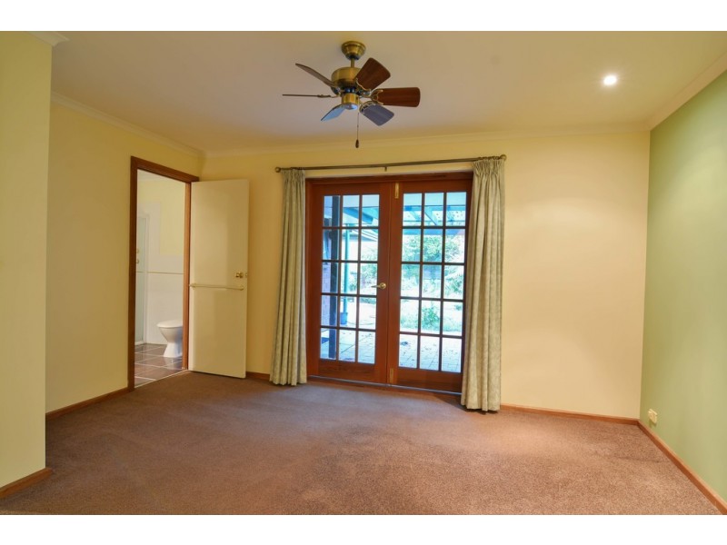 9 Woodlea Drive, Aberfoyle Park SA 5159
