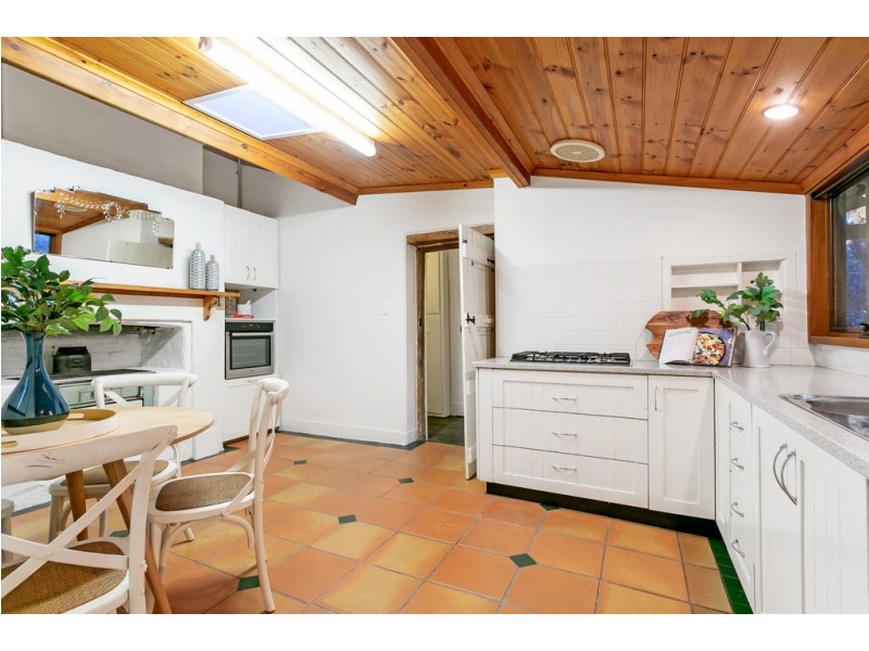 18 Main Road, Willunga SA 5172