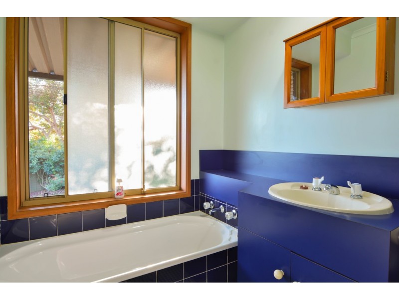 2/2 View Court, Aberfoyle Park SA 5159