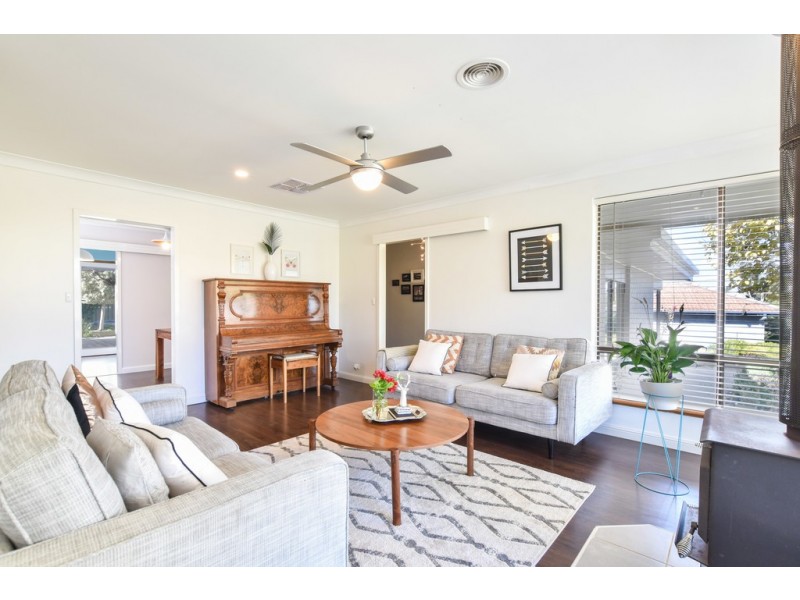 42 Suzanne Avenue, Morphett Vale SA 5162