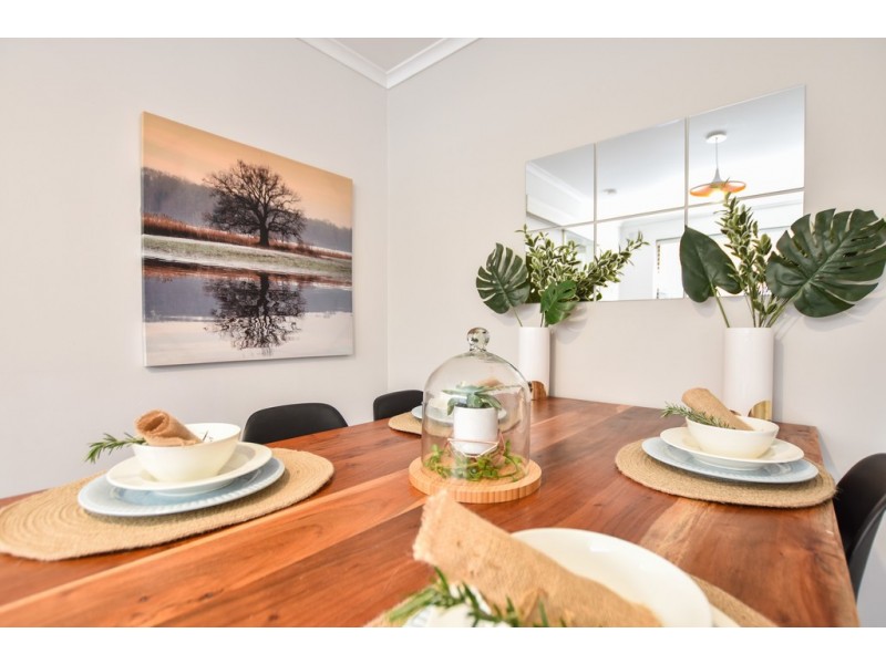 42 Suzanne Avenue, Morphett Vale SA 5162