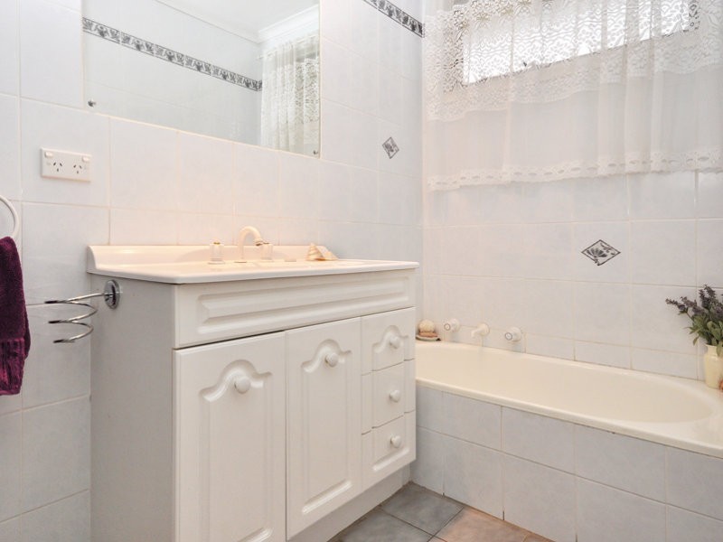 30 Pennant Street, Aberfoyle Park SA 5159