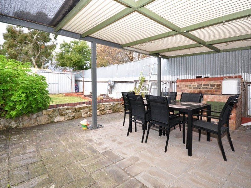 30 Pennant Street, Aberfoyle Park SA 5159