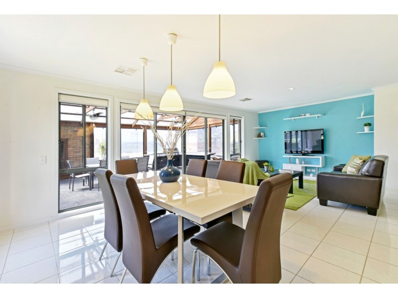 34 Meadow Bank Way, Aldinga Beach SA 5173