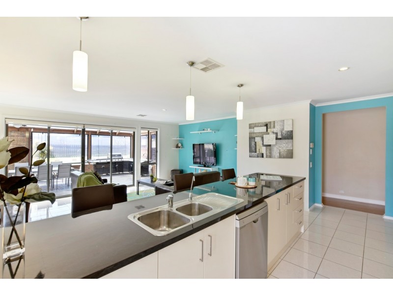 34 Meadow Bank Way, Aldinga Beach SA 5173