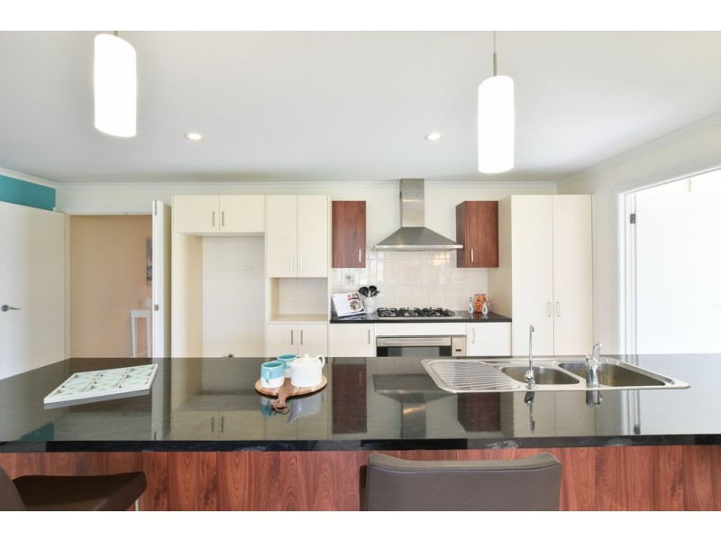 34 Meadow Bank Way, Aldinga Beach SA 5173