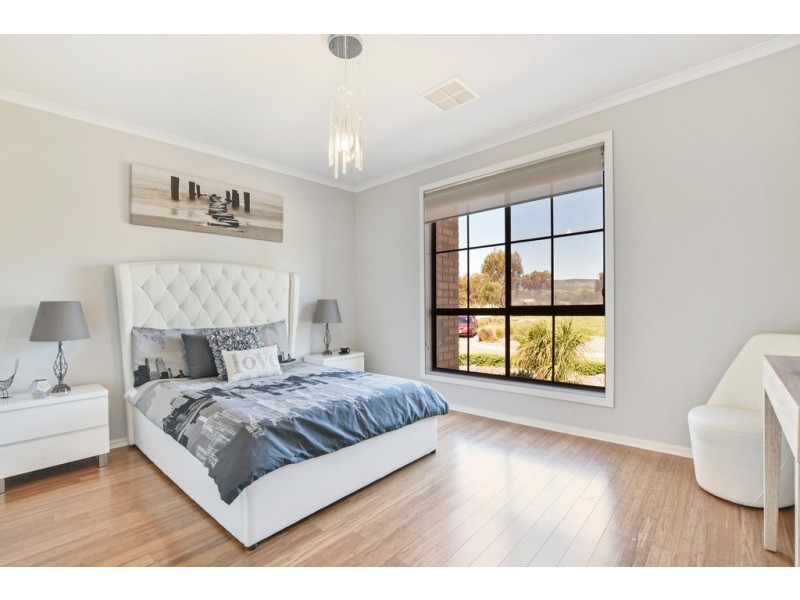 34 Meadow Bank Way, Aldinga Beach SA 5173