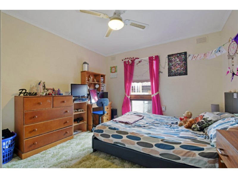 25 Emerald Road, Morphett Vale SA 5162