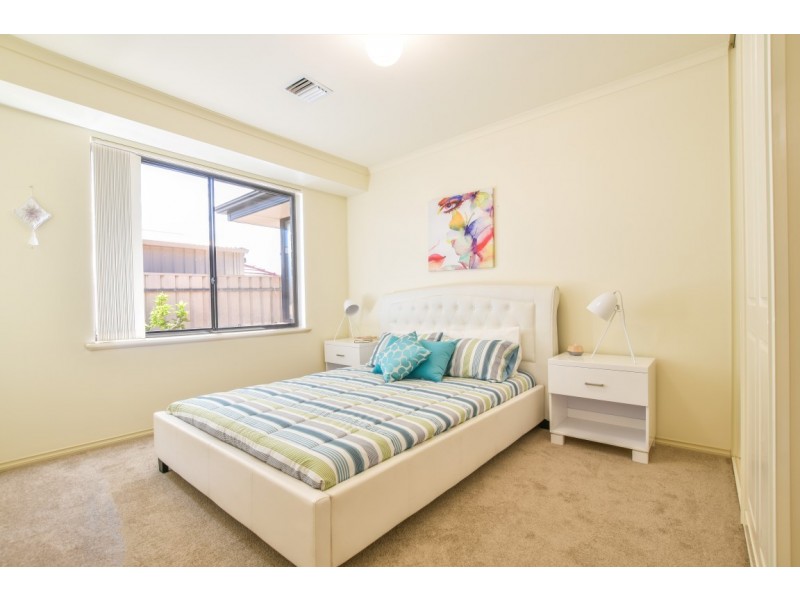 4 Dorrien Avenue, Woodcroft SA 5162