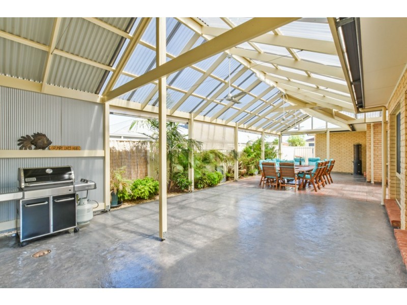 17 Meadow Bank Way, Aldinga Beach SA 5173