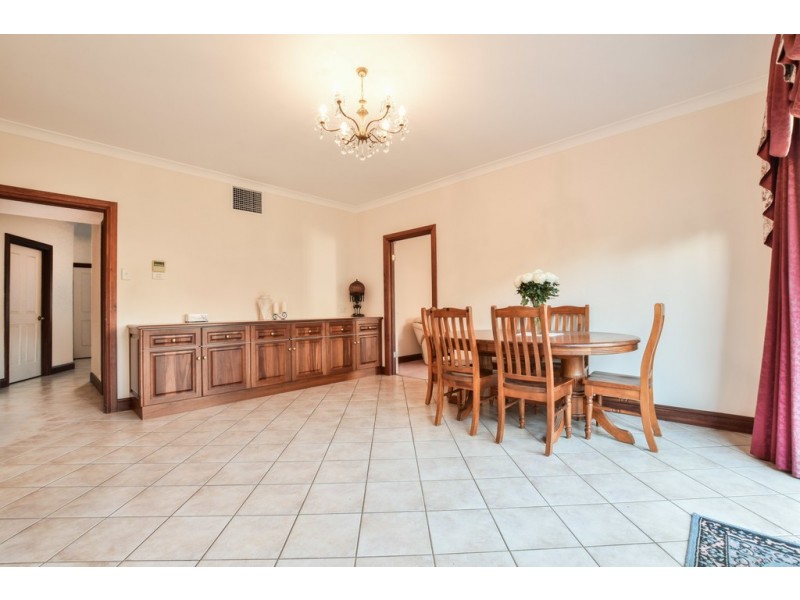 27 Dover Court, Dover Gardens SA 5048