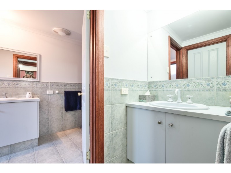 27 Dover Court, Dover Gardens SA 5048