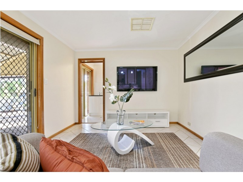 9 Mustang Crescent, Woodcroft SA 5162
