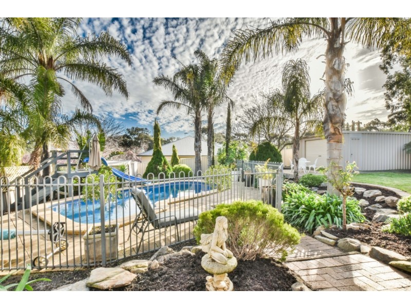 9 Mustang Crescent, Woodcroft SA 5162