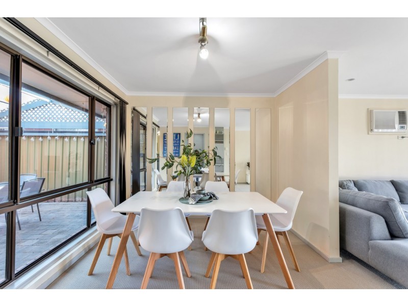 11 Coonawarra Close, Woodcroft SA 5162