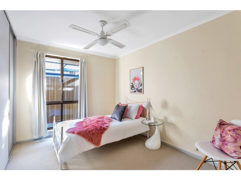 11 Coonawarra Close, Woodcroft SA 5162
