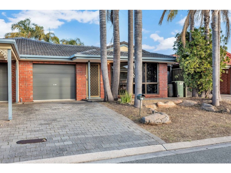 11 Coonawarra Close, Woodcroft SA 5162