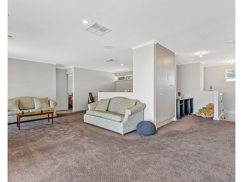 15 Nashwauk Crescent, Moana SA 5169