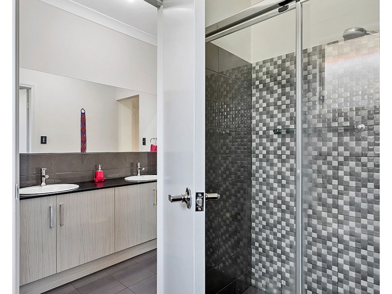 8 Moore Road, Reynella SA 5161