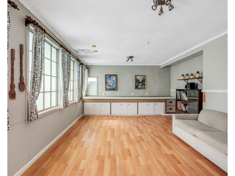 9 Graham Ave, Hackham SA 5163