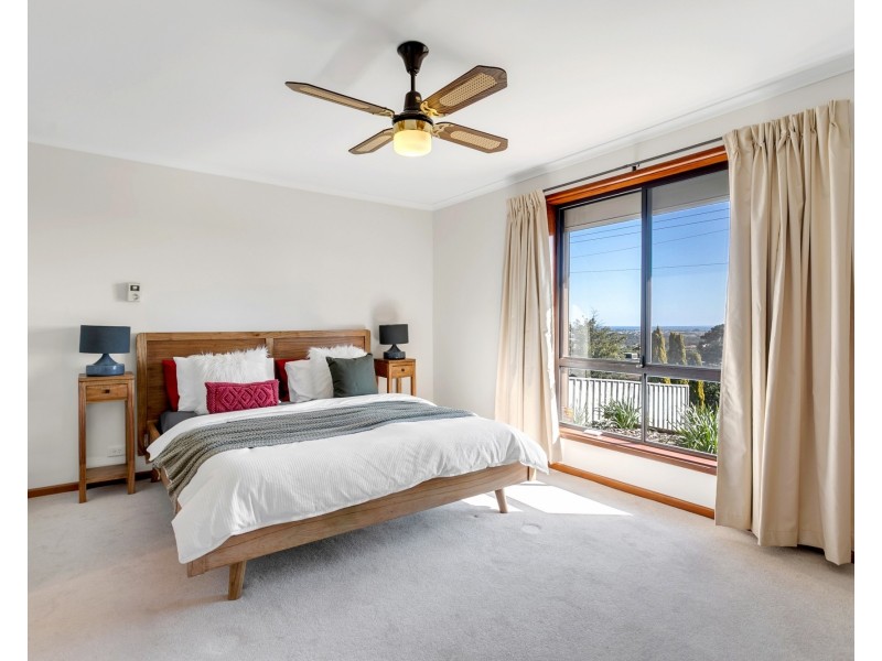 18 Darwendale Street, Huntfield Heights SA 5163