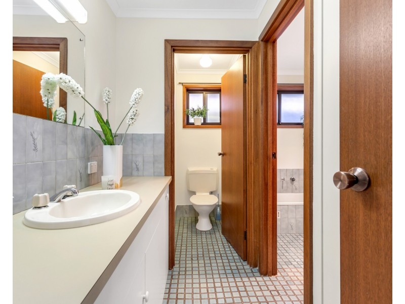 18 Darwendale Street, Huntfield Heights SA 5163