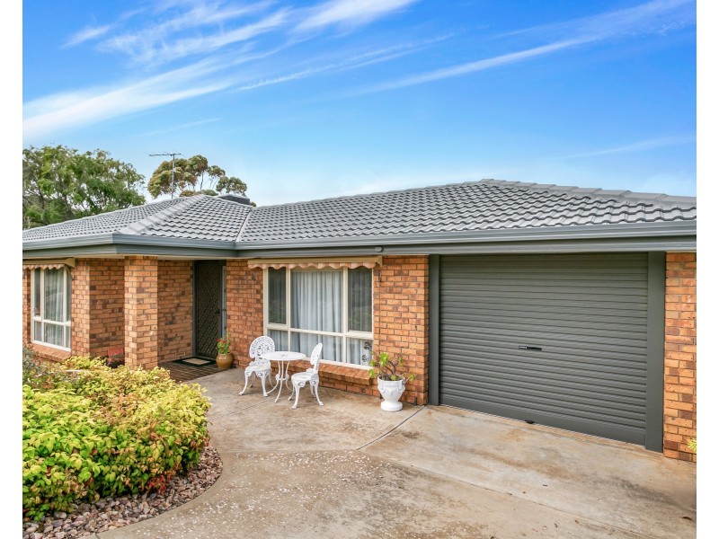 205 Perry Barr Road, Hallett Cove SA 5158