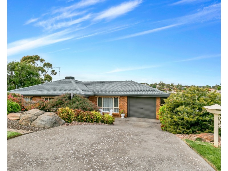 205 Perry Barr Road, Hallett Cove SA 5158