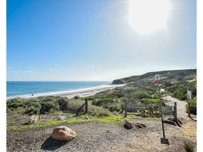 205 Perry Barr Road, Hallett Cove SA 5158