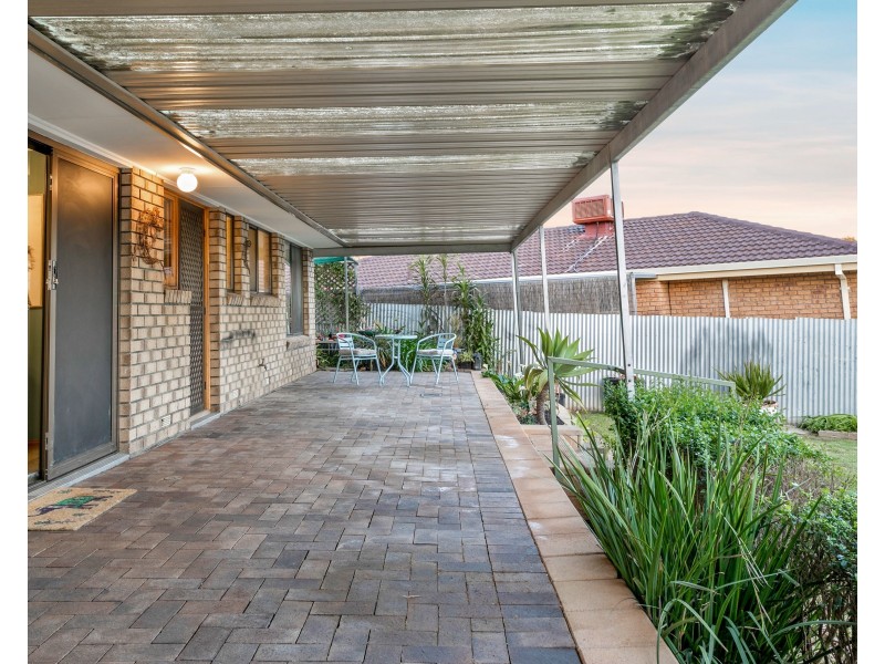 26 Lancing Court, Huntfield Heights SA 5163