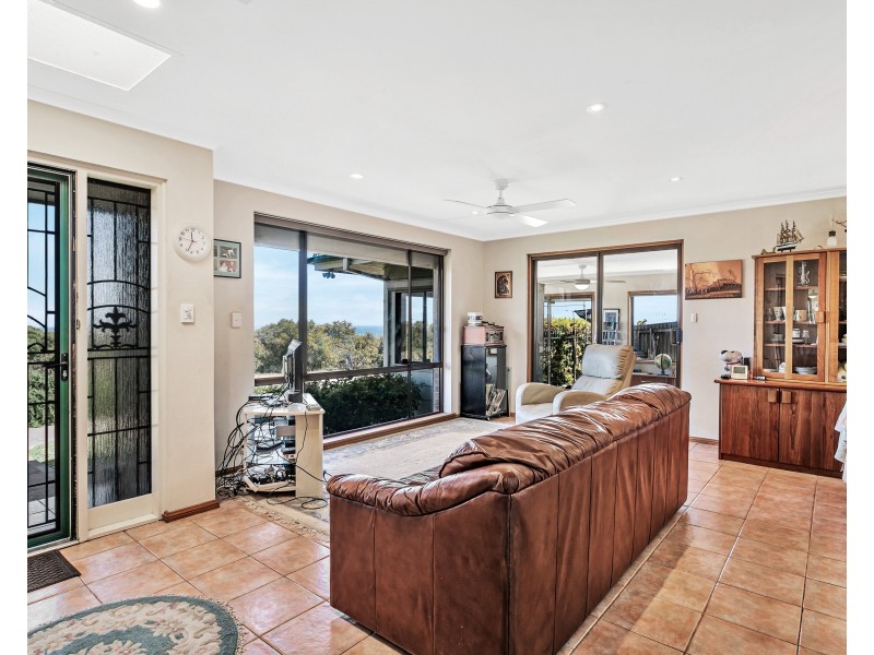 182 Perry Barr Road, Hallett Cove SA 5158 Magain Real Estate Happy
