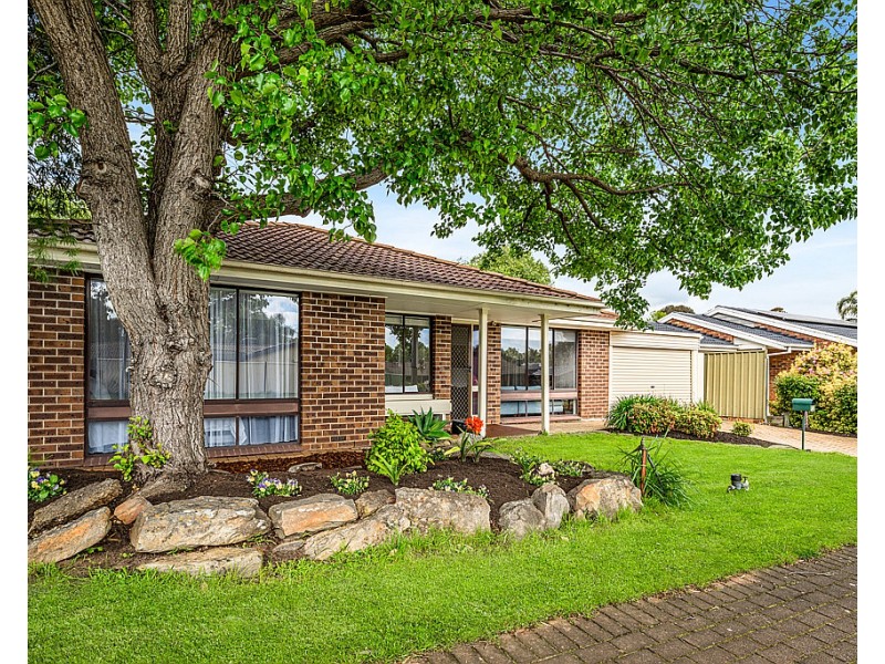 13 Southbound Avenue, Aberfoyle Park SA 5159