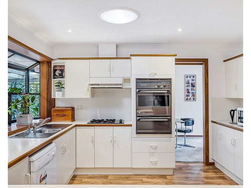 1 Rolls Court, Happy Valley SA 5159