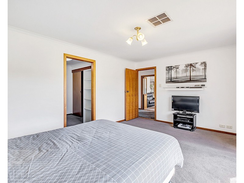 1 Rolls Court, Happy Valley SA 5159