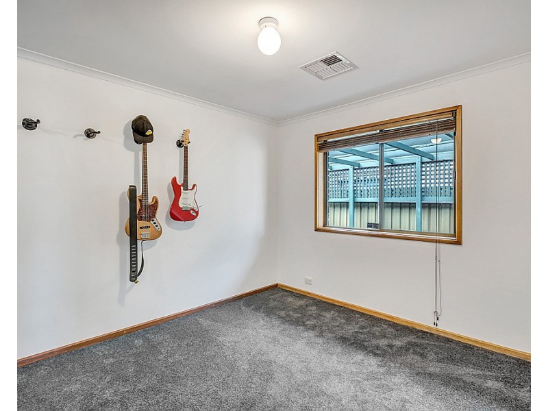 1 Rolls Court, Happy Valley SA 5159