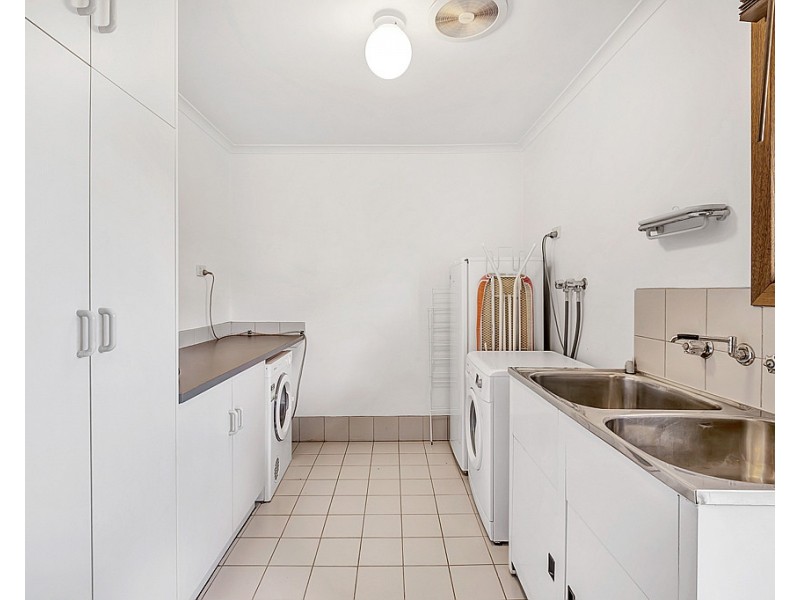 1 Rolls Court, Happy Valley SA 5159