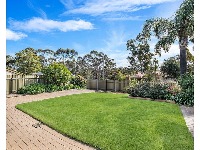 1 Rolls Court, Happy Valley SA 5159