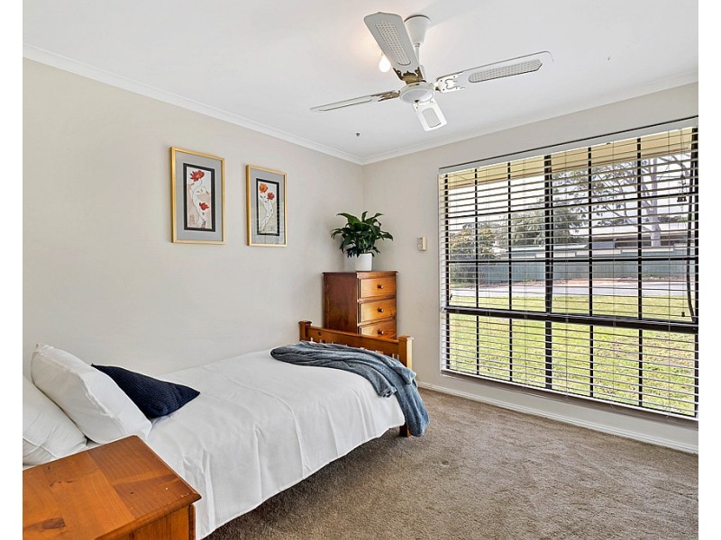 12 Kuantan Drive, Aberfoyle Park SA 5159