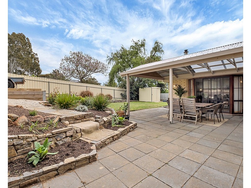 12 Kuantan Drive, Aberfoyle Park SA 5159