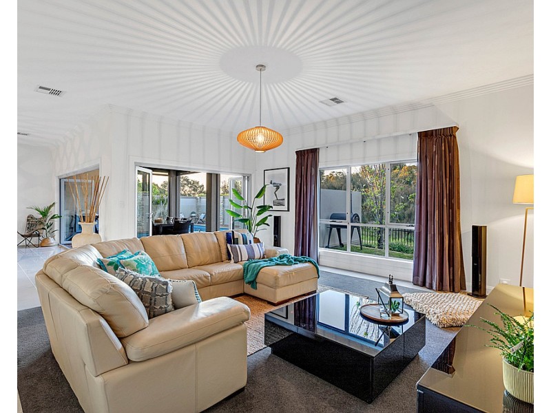 16 Torrey Road, Flagstaff Hill SA 5159