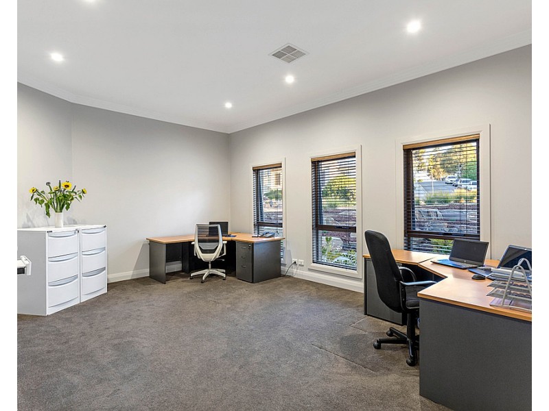 16 Torrey Road, Flagstaff Hill SA 5159